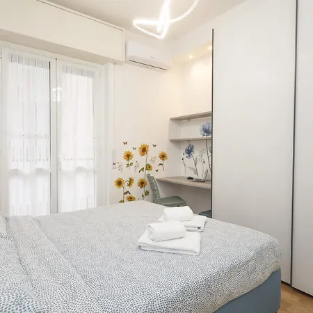 아파트 Nice Apartment In Milano